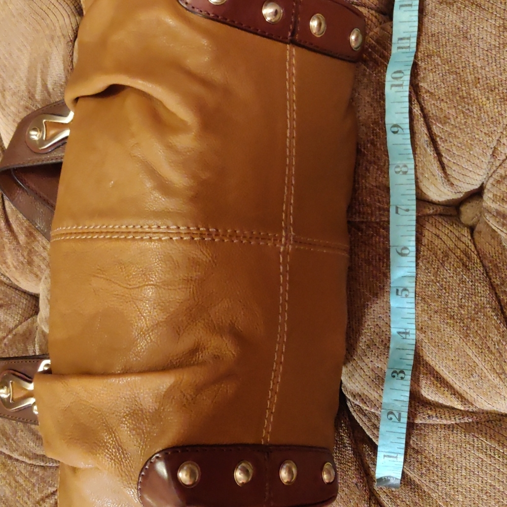 Machael Kors handbags. Good condition. Beige with dark brown and gold details. - Picture 3 of 6